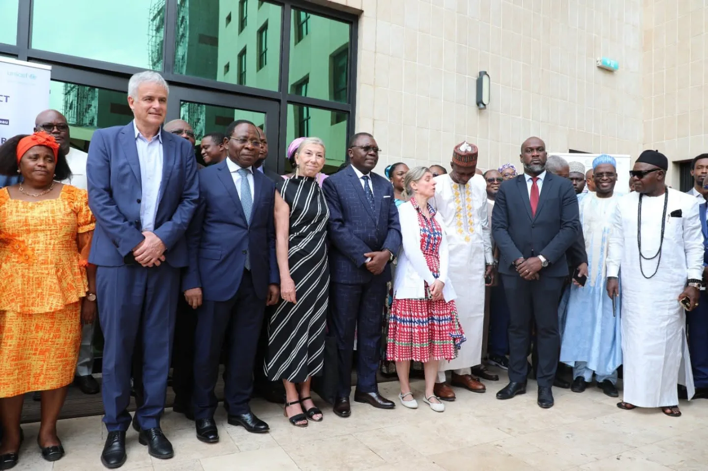 Cameroun : le Ministre Gaston Eloundou Essomba Ouvre la Voie à un Accès Universel à l'Eau 
