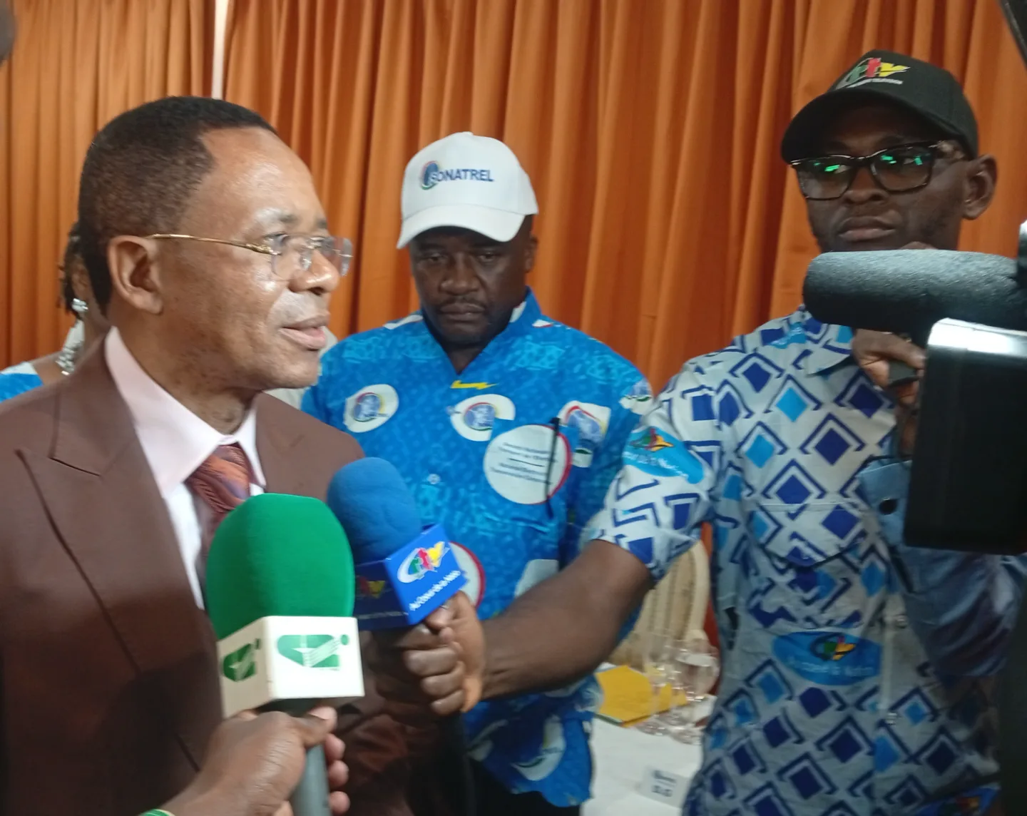 "SONATREL : Le DG Dr. Victor Mbemi Nyaknga Évoque les Ambitions Énergétiques du Cameroun à l'Occasion du 1er Mai"