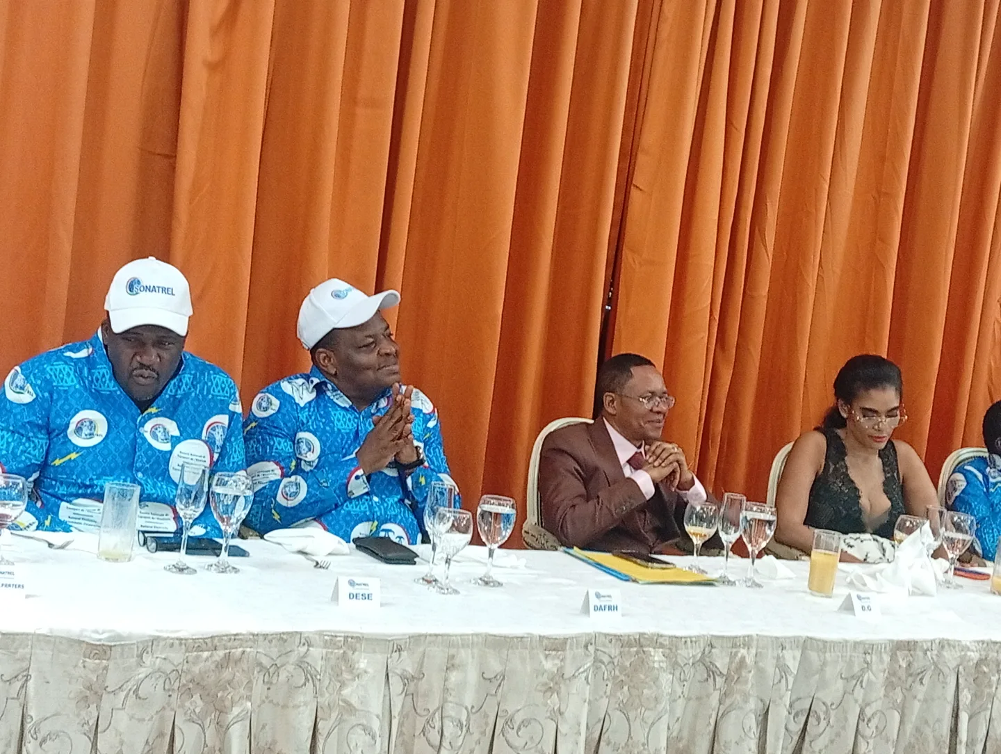 "SONATREL : Le DG Dr. Victor Mbemi Nyaknga Évoque les Ambitions Énergétiques du Cameroun à l'Occasion du 1er Mai"