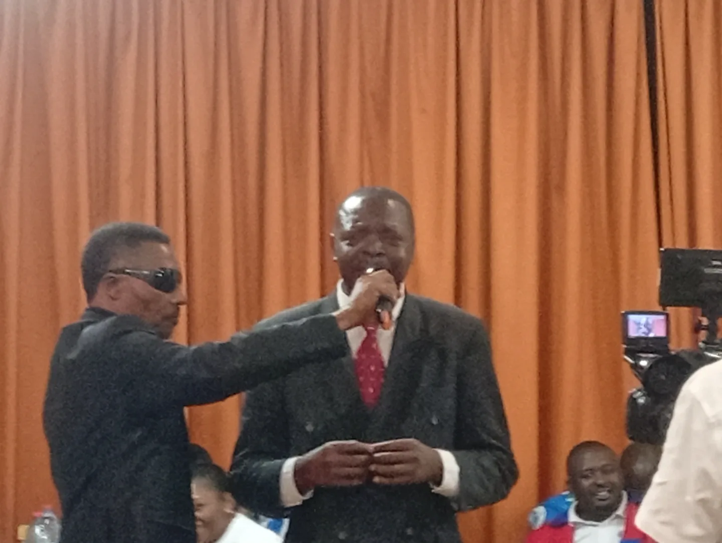 "SONATREL : Le DG Dr. Victor Mbemi Nyaknga Évoque les Ambitions Énergétiques du Cameroun à l'Occasion du 1er Mai"