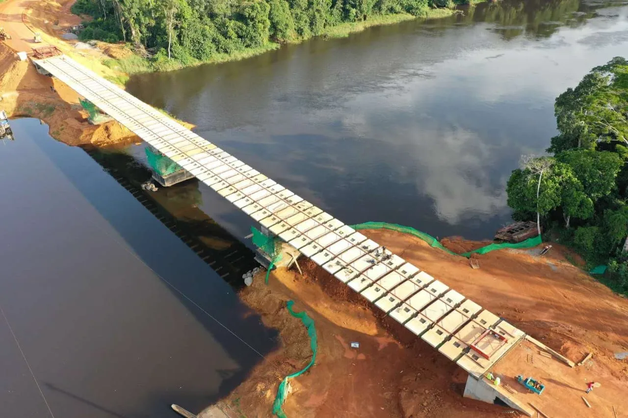Construction du pont sur le fleuve Nyong à Malombo : vers l’achèvement des travaux