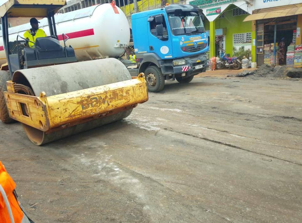 Réseau routier : SOMAF à l’œuvre au carrefour Nkoabang pour réhabiliter la N10